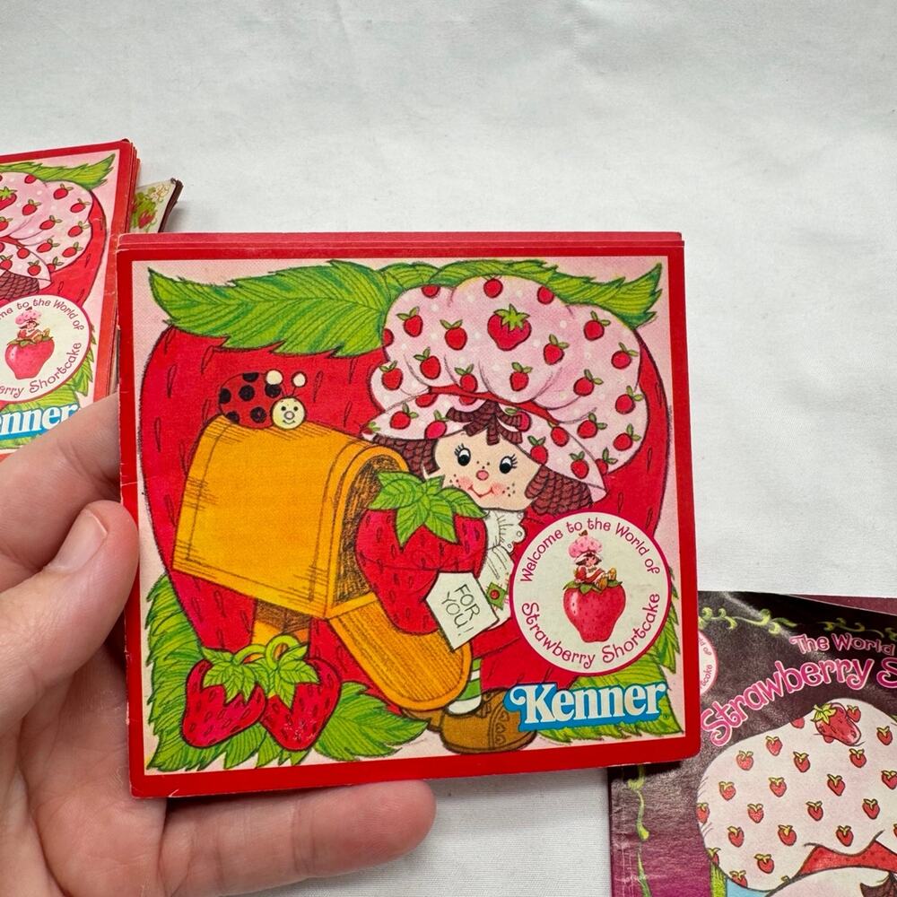 VTG Strawberry Shortcake pamphlets - Picture 5 of 6